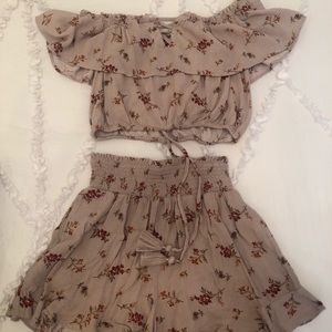 Cute two pieces high waisted shorts and cute top